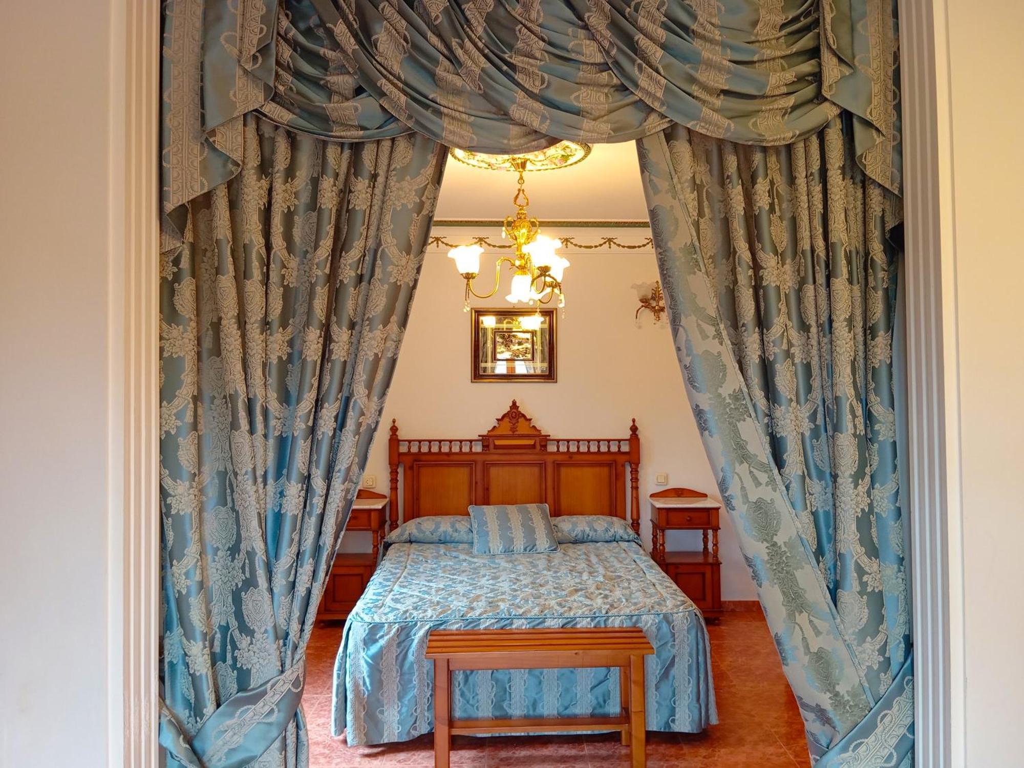 Hotel La Rueda 3000 โมรา เด รูเบียรอส ภายนอก รูปภาพ