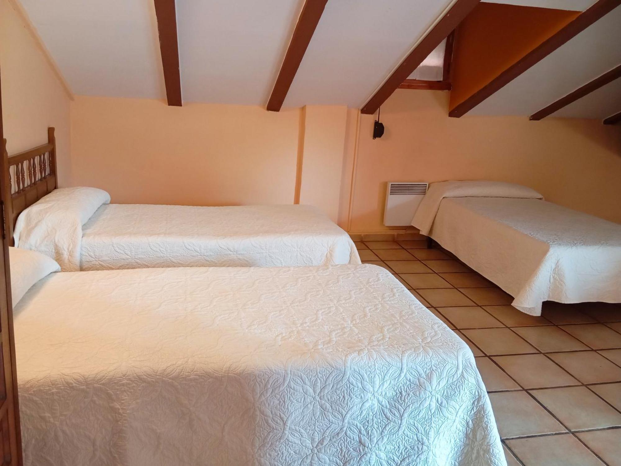 Hotel La Rueda 3000 โมรา เด รูเบียรอส ภายนอก รูปภาพ