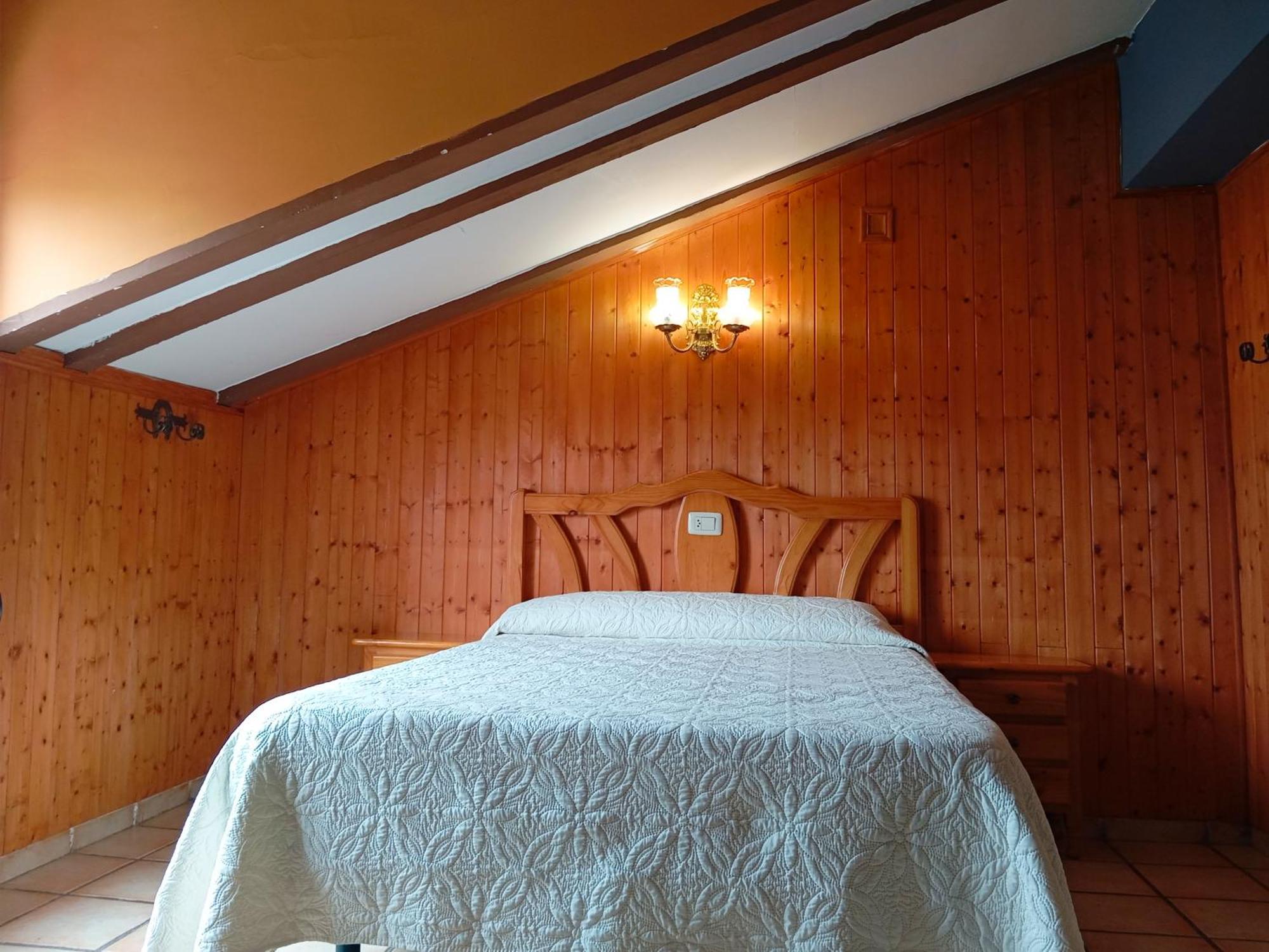 Hotel La Rueda 3000 โมรา เด รูเบียรอส ภายนอก รูปภาพ