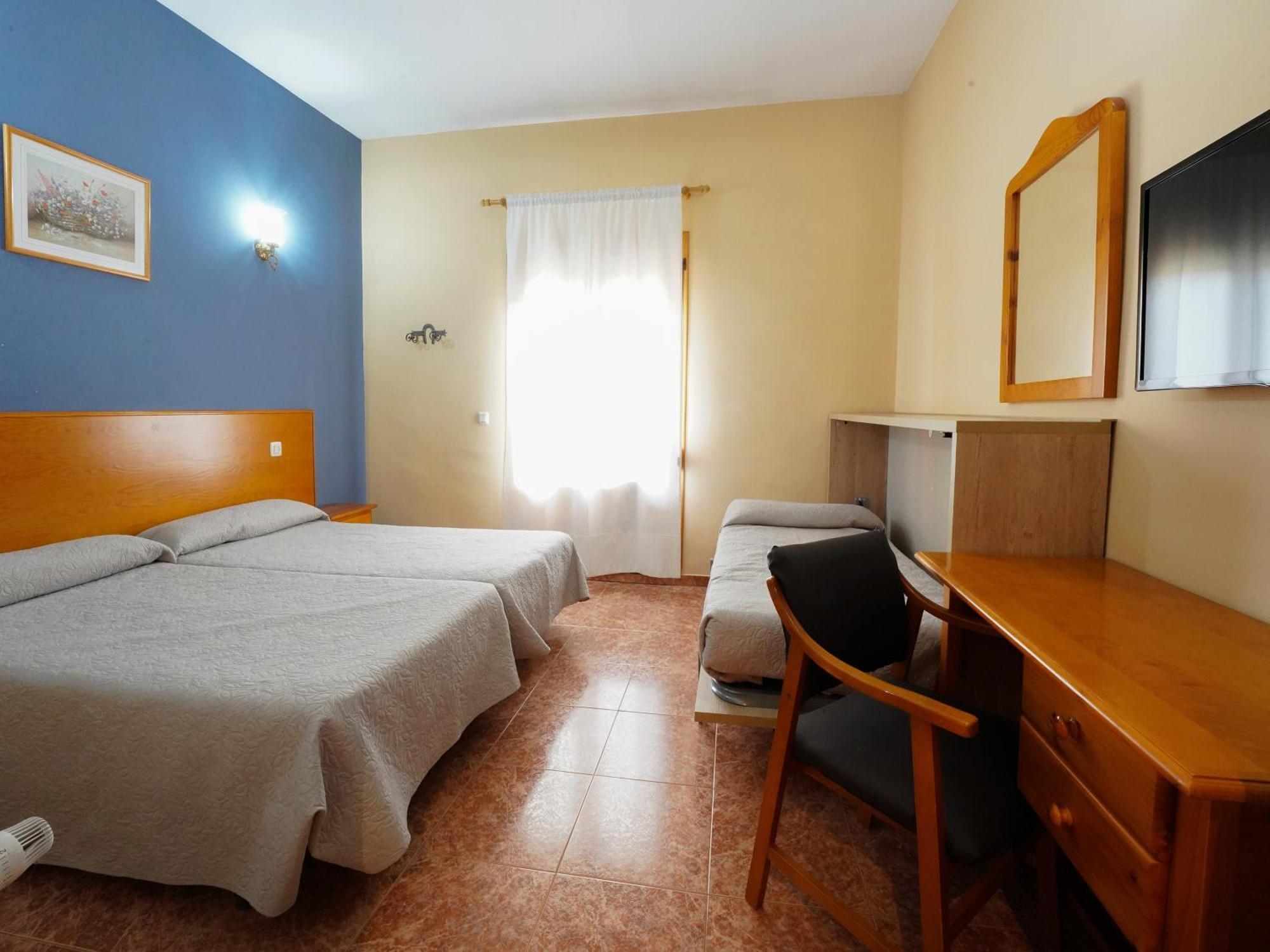 Hotel La Rueda 3000 โมรา เด รูเบียรอส ภายนอก รูปภาพ