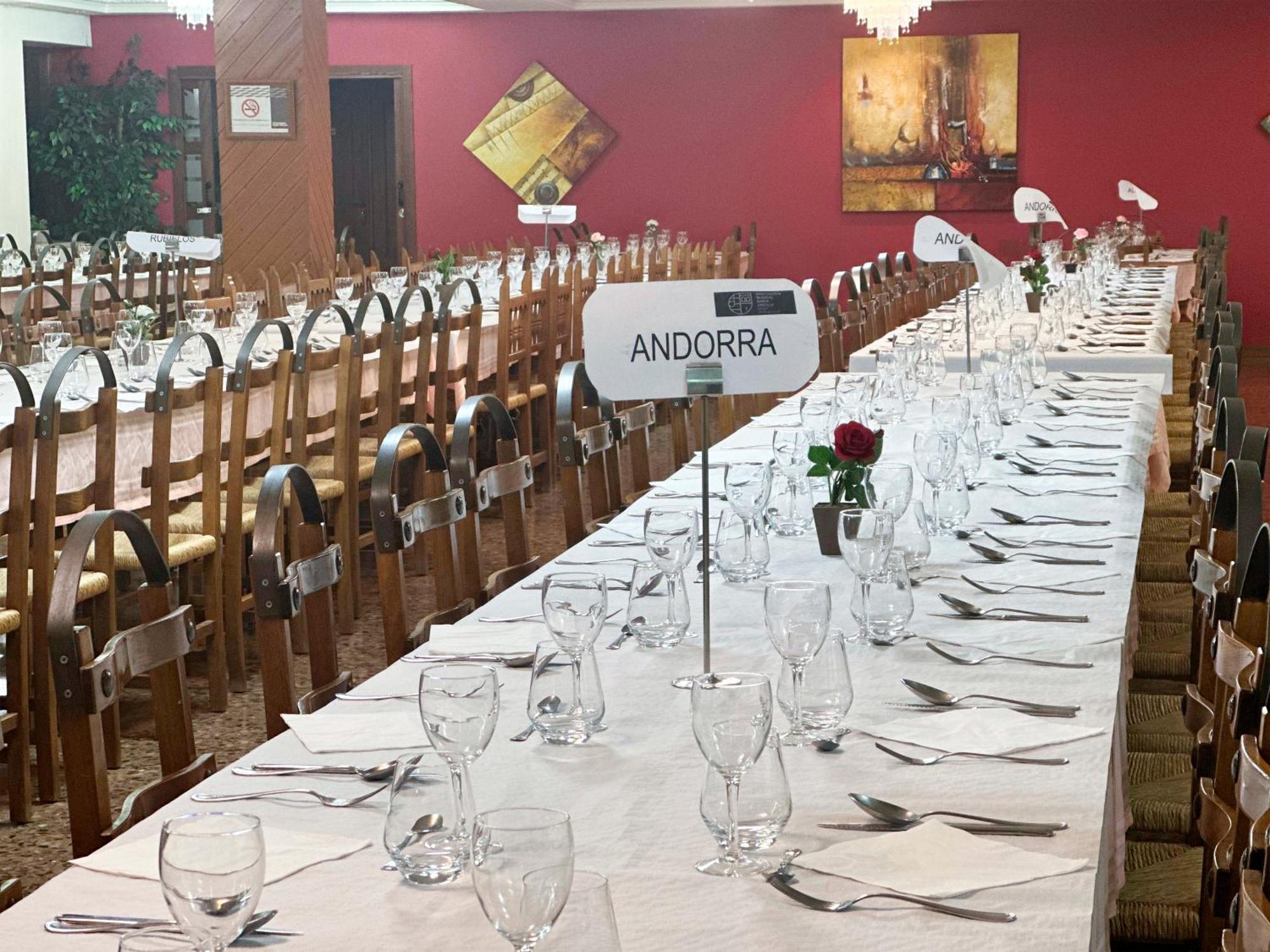Hotel La Rueda 3000 โมรา เด รูเบียรอส ภายนอก รูปภาพ
