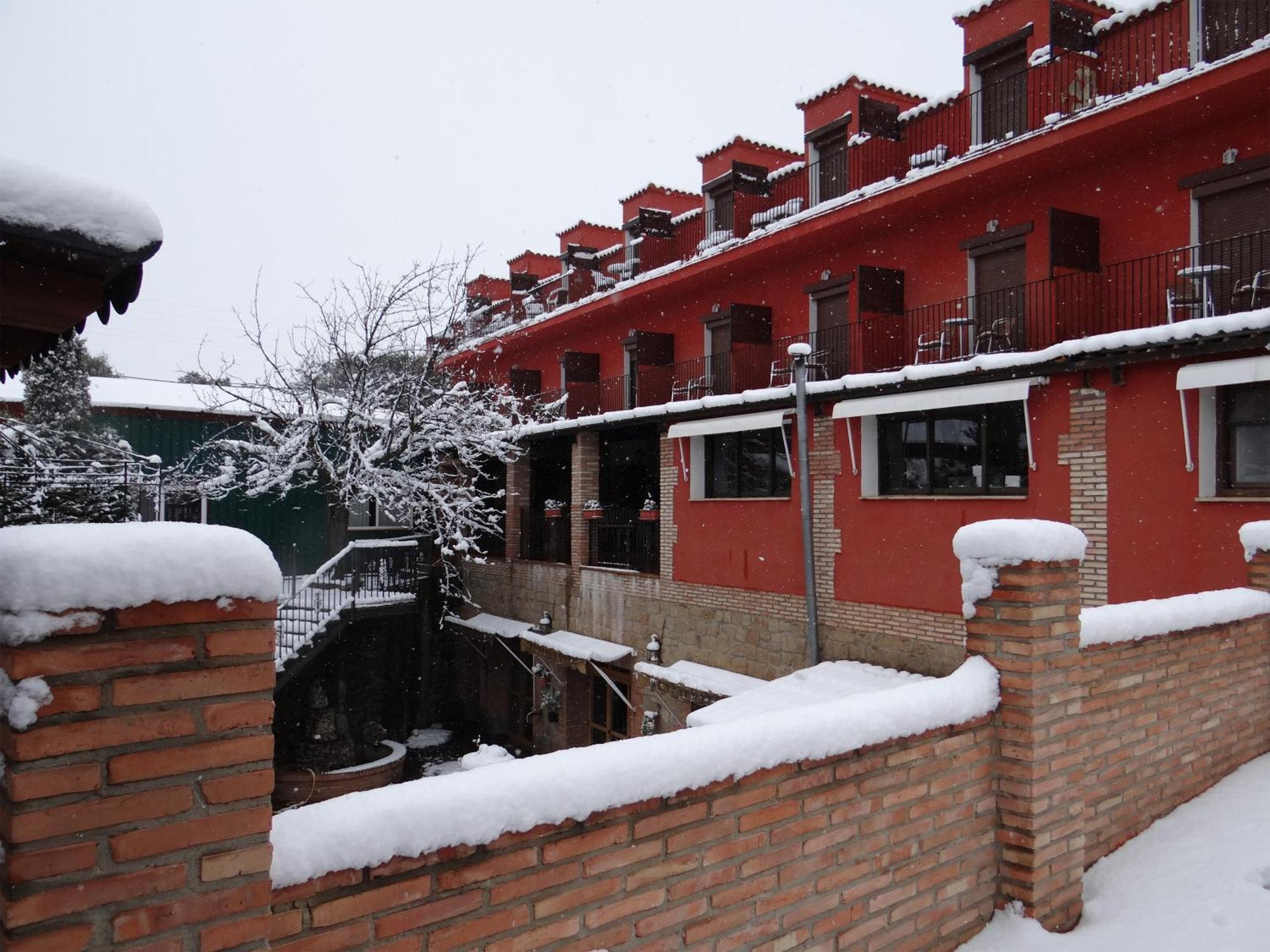 Hotel La Rueda 3000 โมรา เด รูเบียรอส ภายนอก รูปภาพ