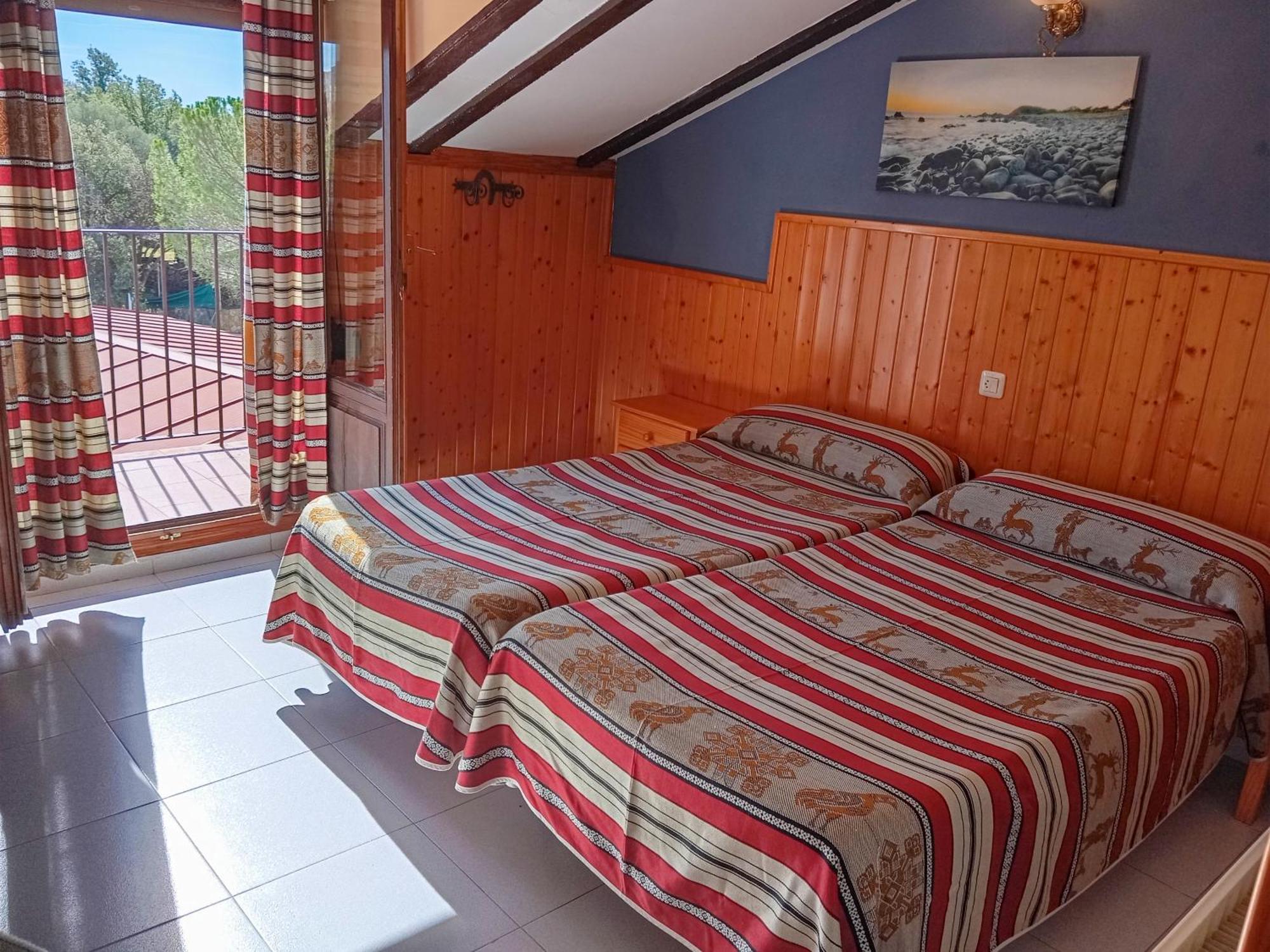 Hotel La Rueda 3000 โมรา เด รูเบียรอส ภายนอก รูปภาพ