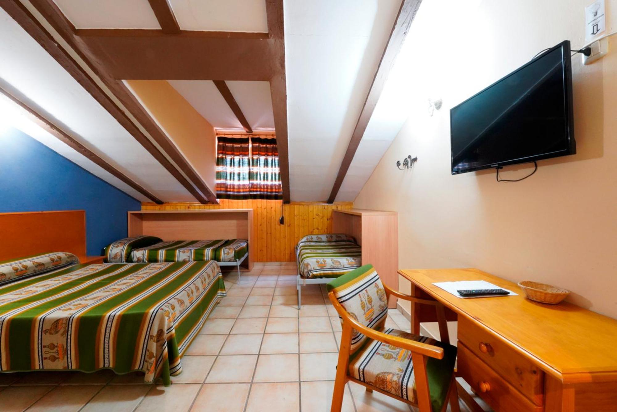 Hotel La Rueda 3000 โมรา เด รูเบียรอส ภายนอก รูปภาพ