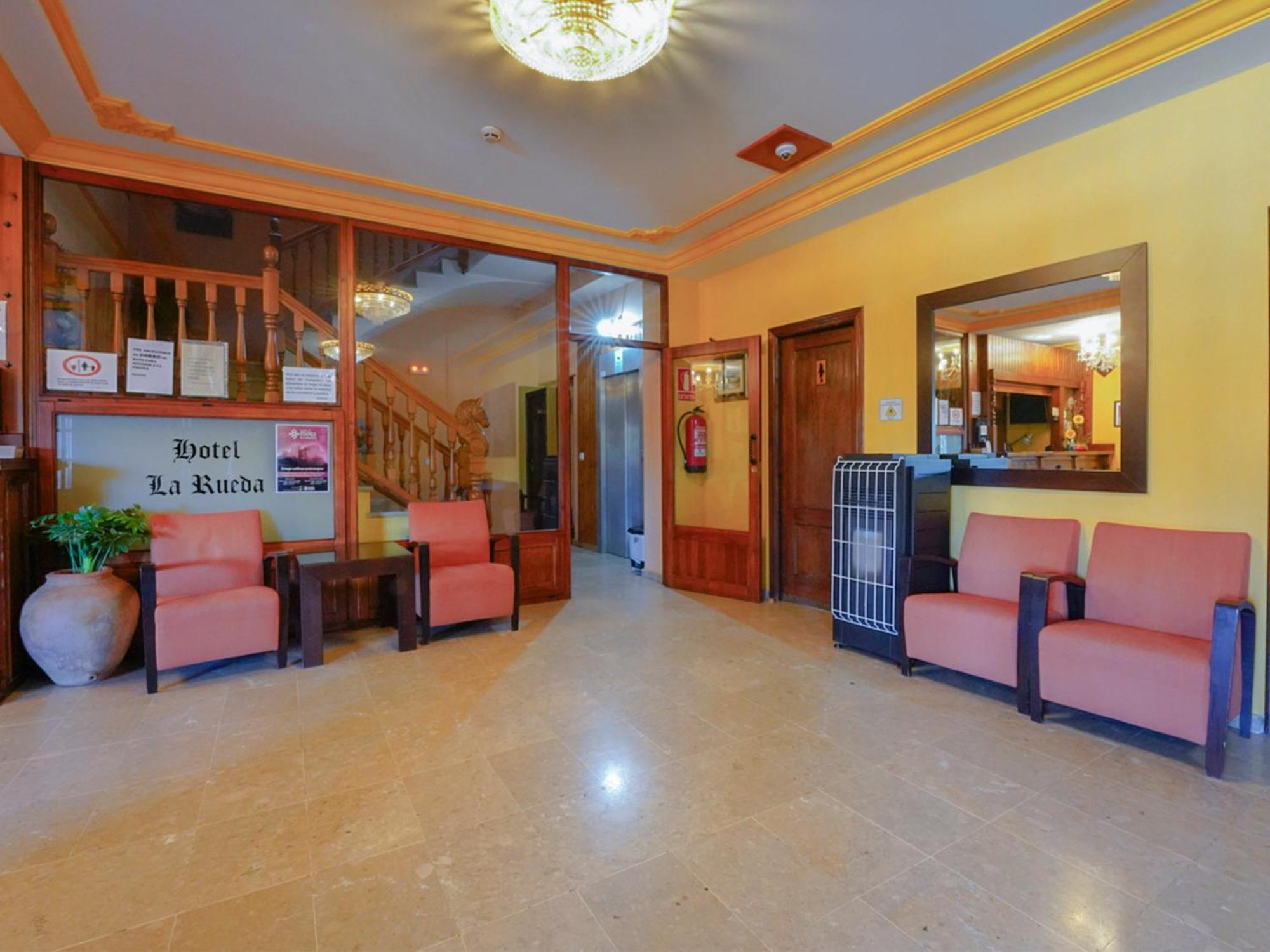 Hotel La Rueda 3000 โมรา เด รูเบียรอส ภายนอก รูปภาพ