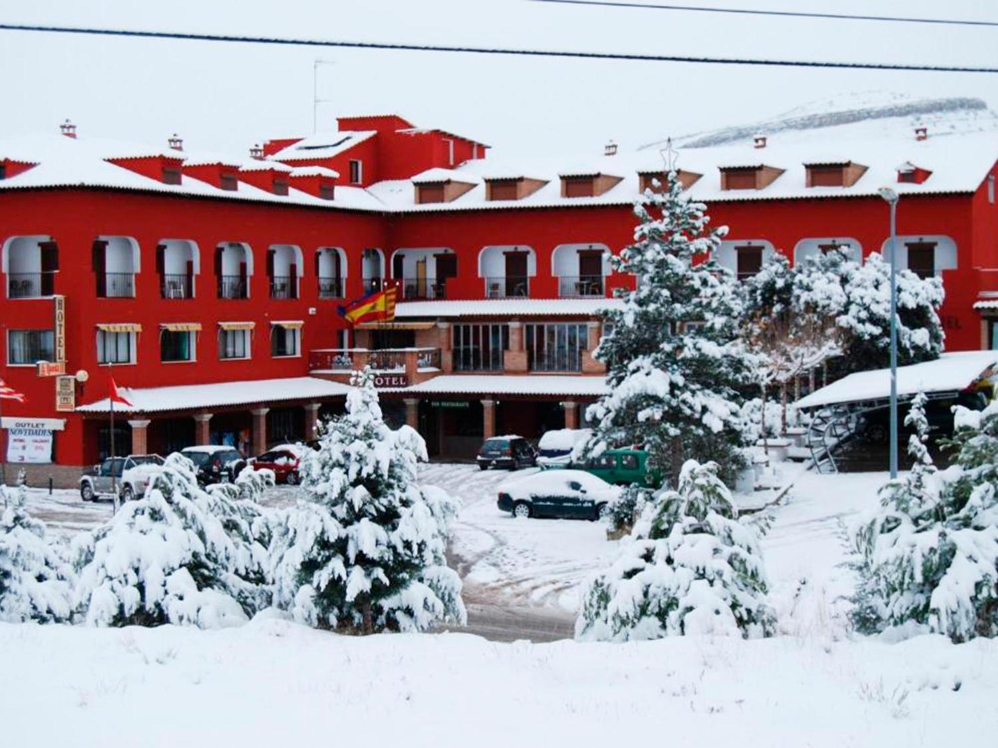 Hotel La Rueda 3000 โมรา เด รูเบียรอส ภายนอก รูปภาพ